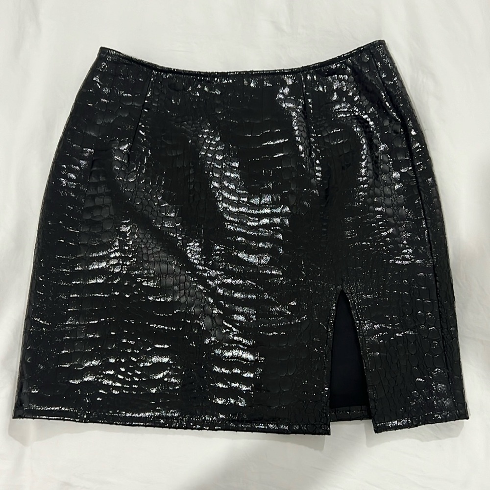 NWT Motel Wave Mini Skirt